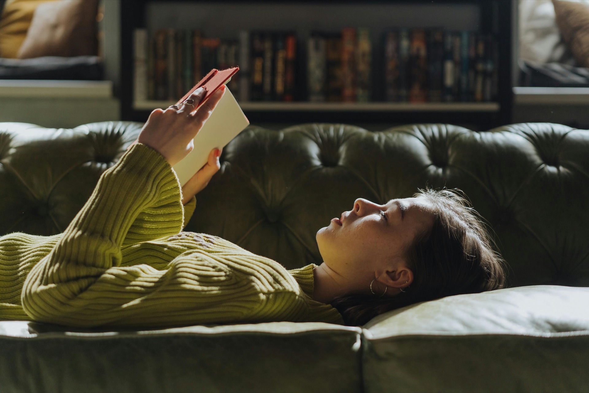 girl reading